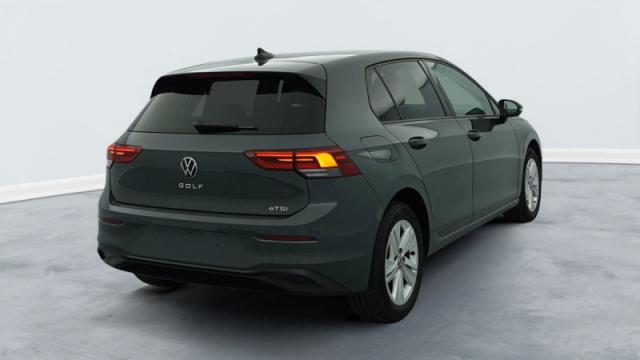 Volkswagen Golf image 9