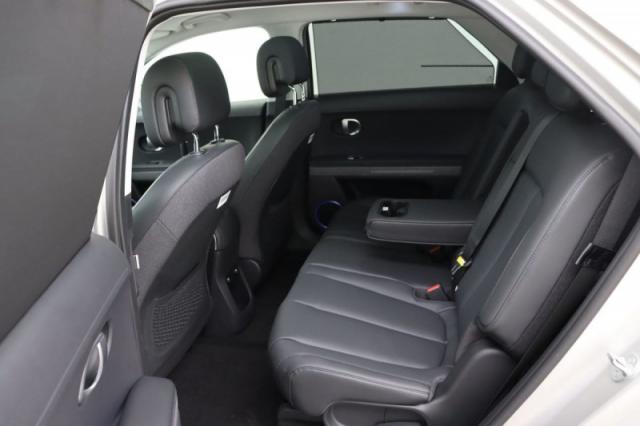 Hyundai Ioniq image 7