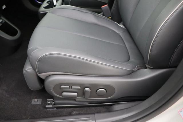 Hyundai Ioniq image 8