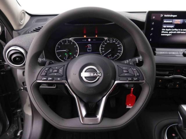 Nissan Juke image 6