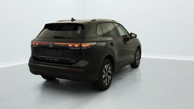 Volkswagen Tiguan image 8