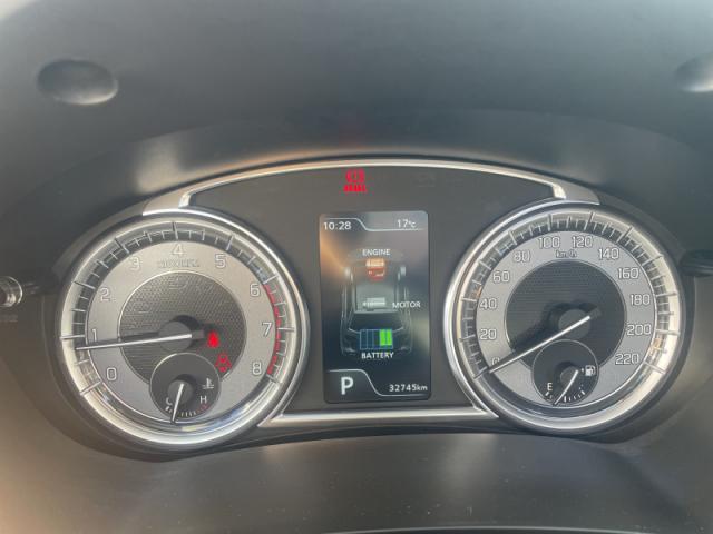 Suzuki Vitara image 8