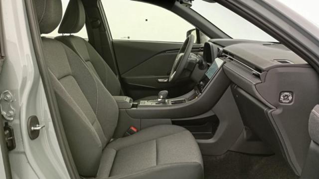Lexus Lbx image 2