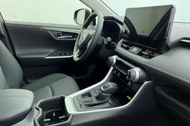 Toyota Rav4 image 7