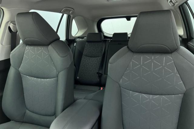 Toyota Rav4 image 2