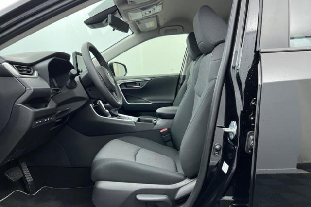Toyota Rav4 image 4
