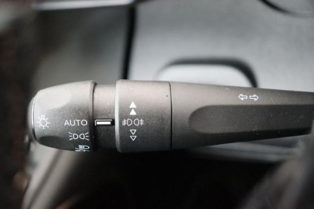 Peugeot Rifter image 6