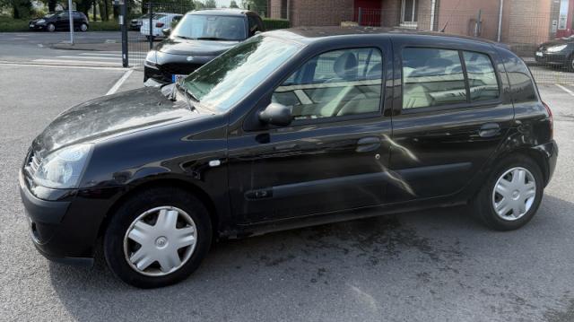 Renault Clio image 2