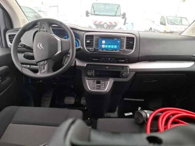 Citroen Jumpy image 2