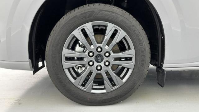 Ford Transit image 1