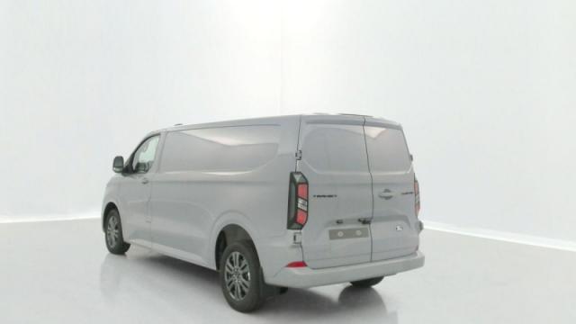 Ford Transit image 7