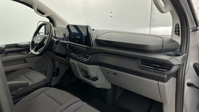 Ford Transit image 4