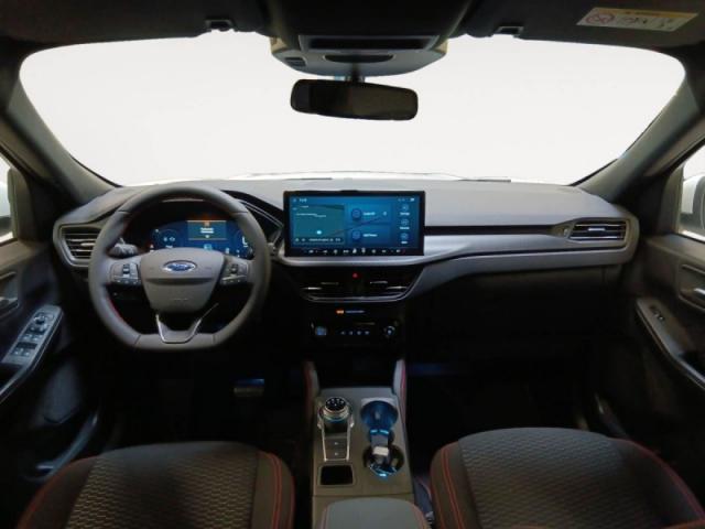 Ford Kuga image 5