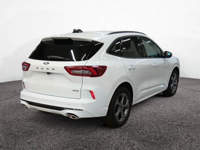 Ford Kuga image 4