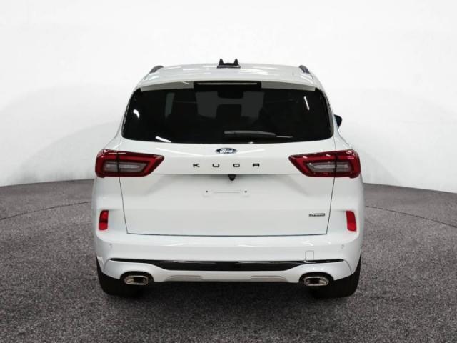 Ford Kuga image 3