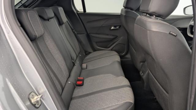 Peugeot 208 image 9