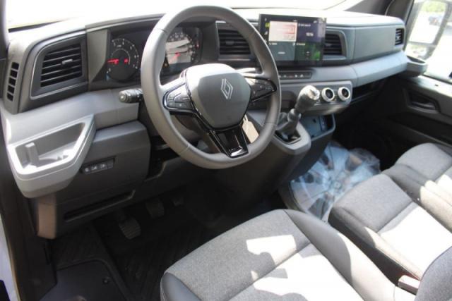 Renault Master image 8