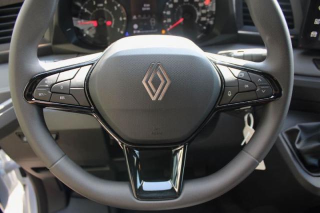 Renault Master image 3