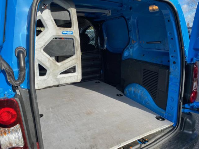 Peugeot Partner image 2