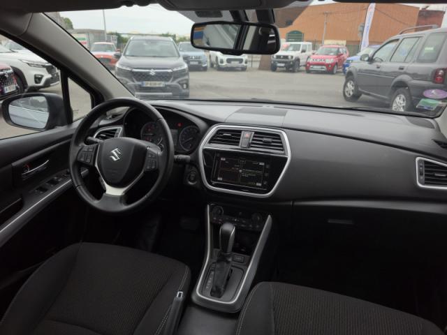 Suzuki S-Cross image 2
