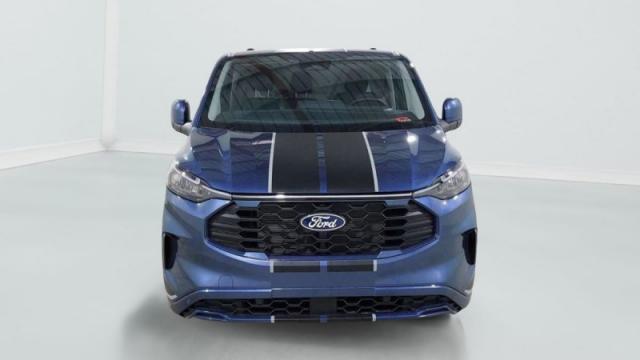 Ford Transit image 6