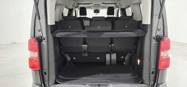 Peugeot Traveller image 2