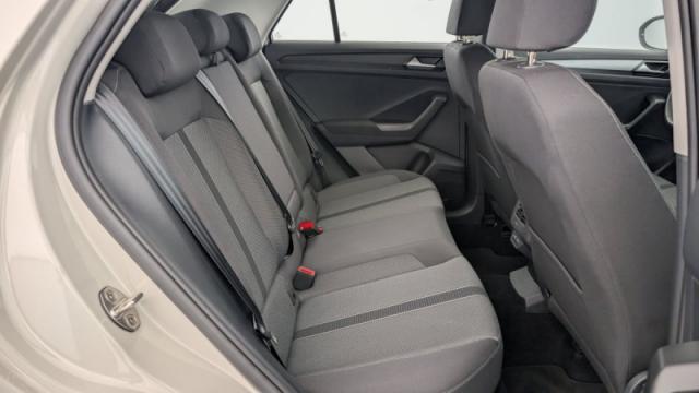 Volkswagen T-Roc image 6