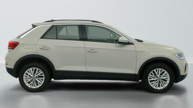 Volkswagen T-Roc image 2
