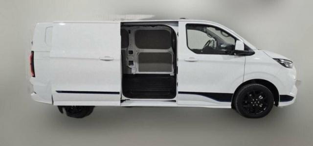 Ford Transit image 8
