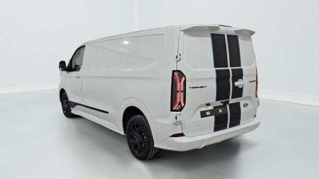 Ford Transit image 7
