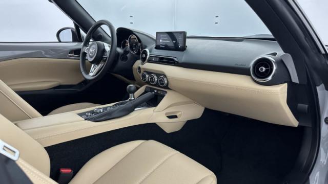Mazda Mx-5 image 7