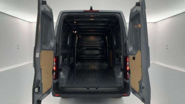 Nissan Interstar image 6