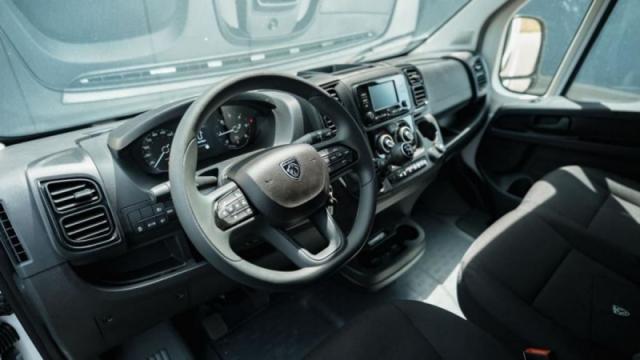 Peugeot Boxer image 8