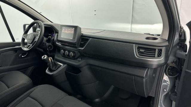Renault Trafic image 8