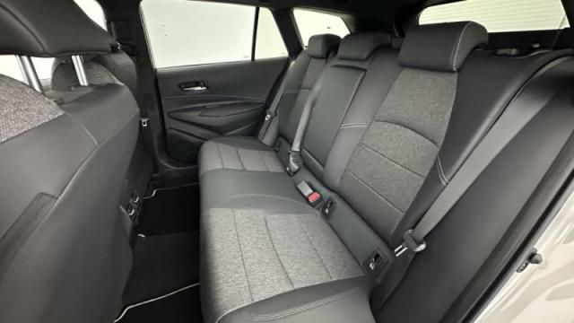 Toyota Corolla Touring Sports image 8