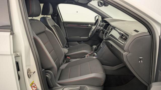 Volkswagen T-Roc image 6