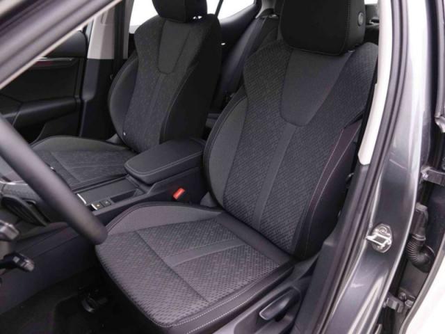 Skoda Octavia image 2