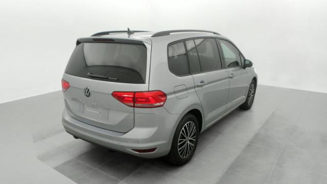 Volkswagen Touran image 1