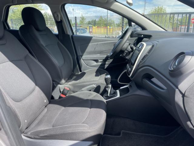 Renault Captur image 2