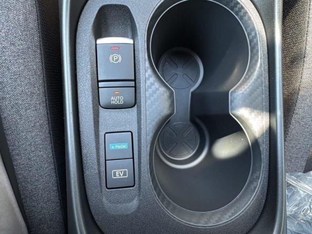 Nissan Juke image 9