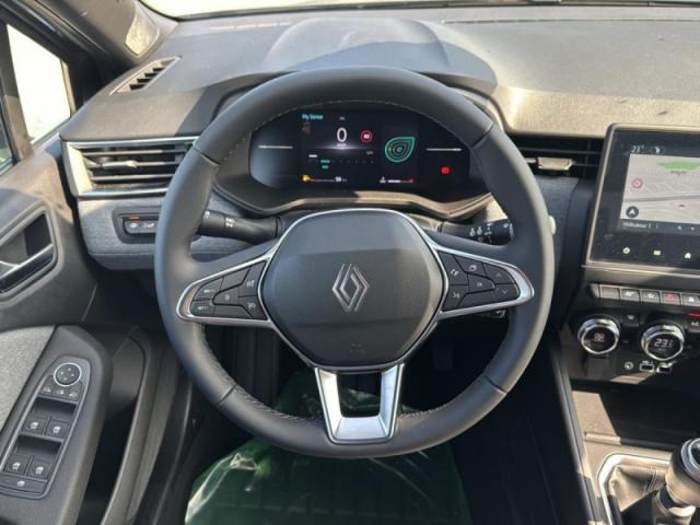 Renault Clio image 2