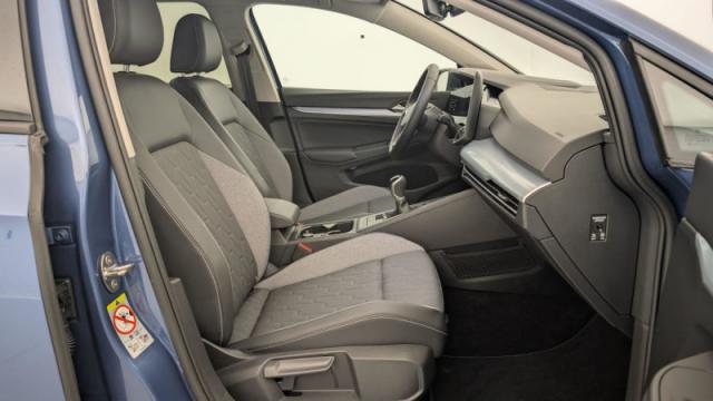Volkswagen Golf image 8