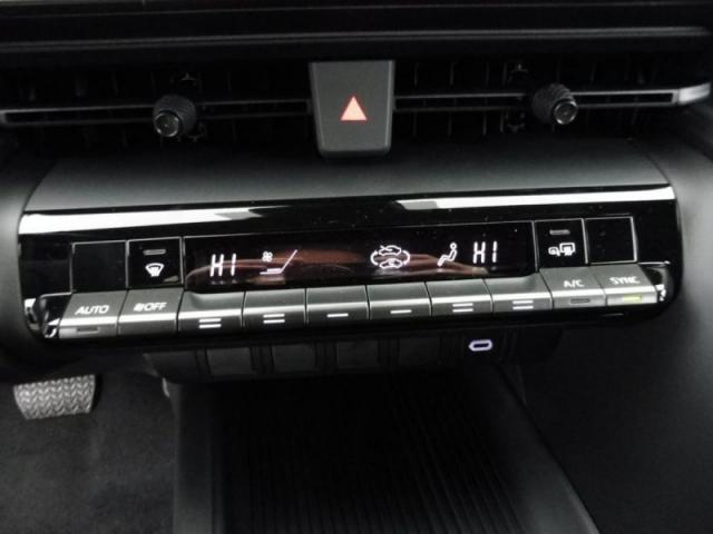 Toyota C-Hr image 4