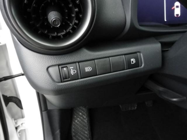 Toyota C-Hr image 8