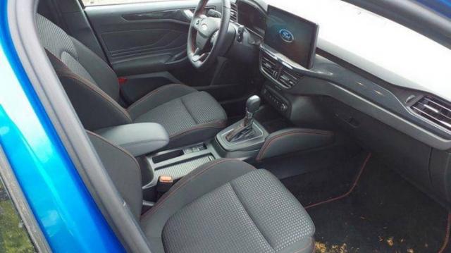 Ford Focus image 2