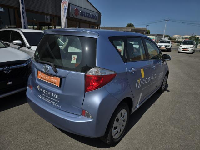 Toyota Verso-S image 4