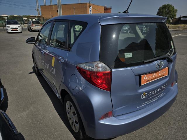 Toyota Verso-S image 7
