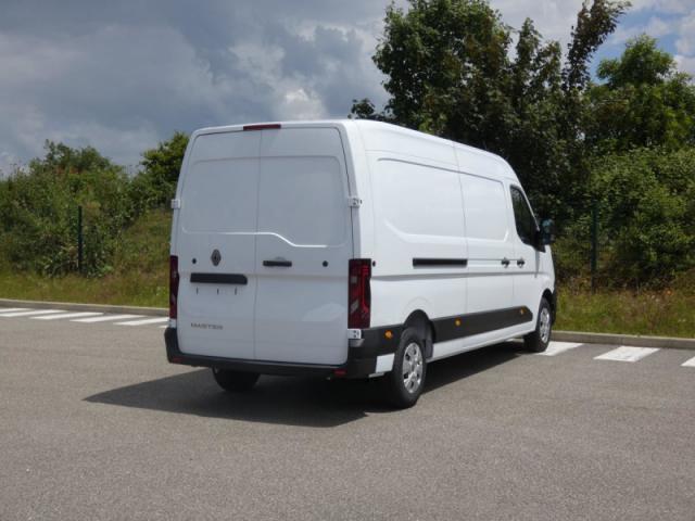 Renault Master image 8