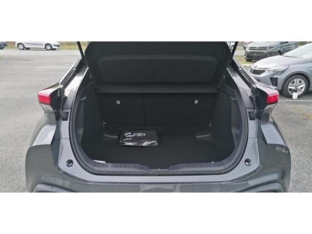 Toyota C-Hr image 6