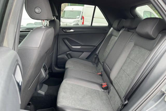 Volkswagen T-Roc image 2